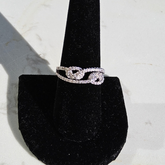 Silver Chain Accent Ring with Matte Band - Picture 4 of 8